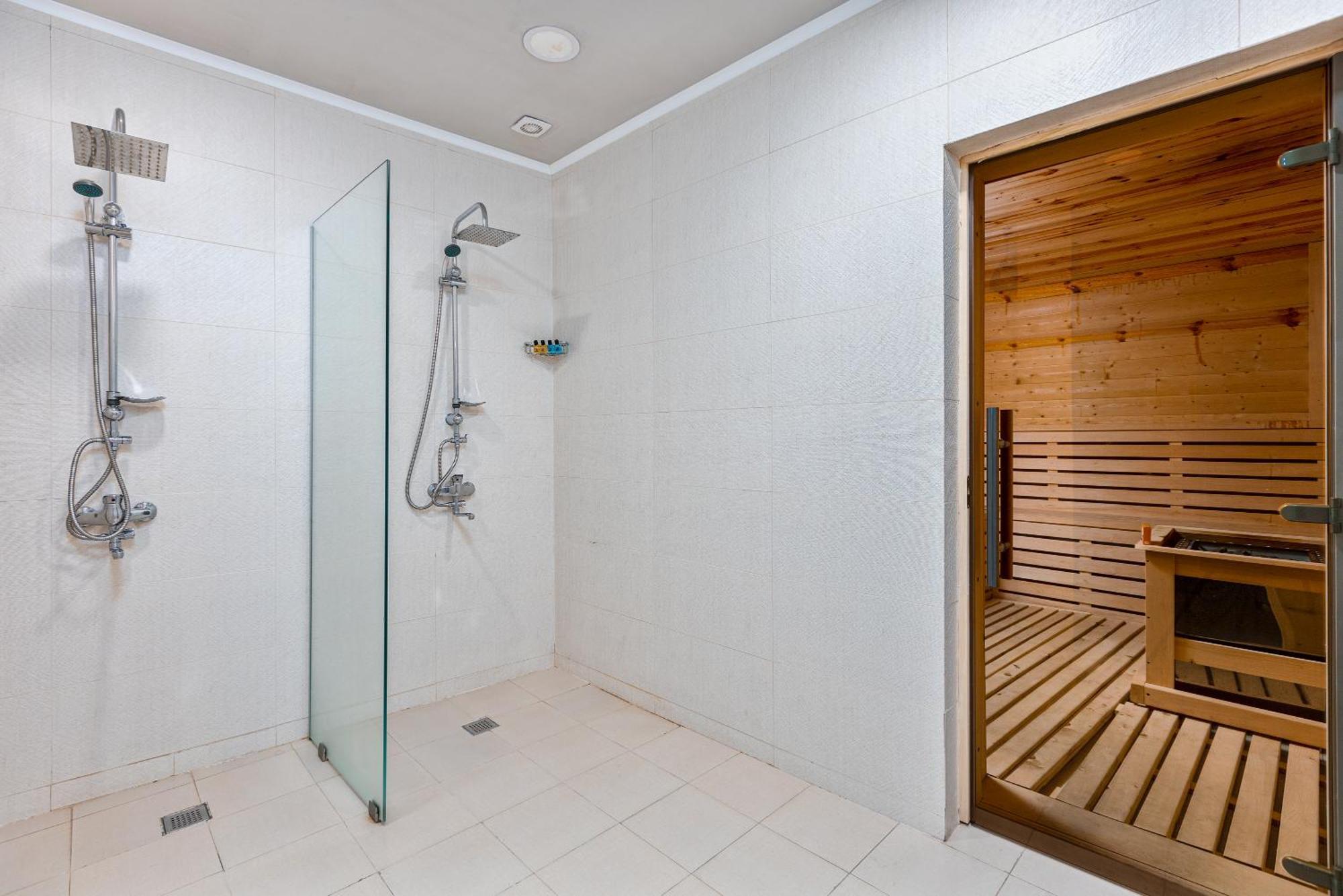 Alpine Lounge Boutique Hotel Kazbegi Luaran gambar