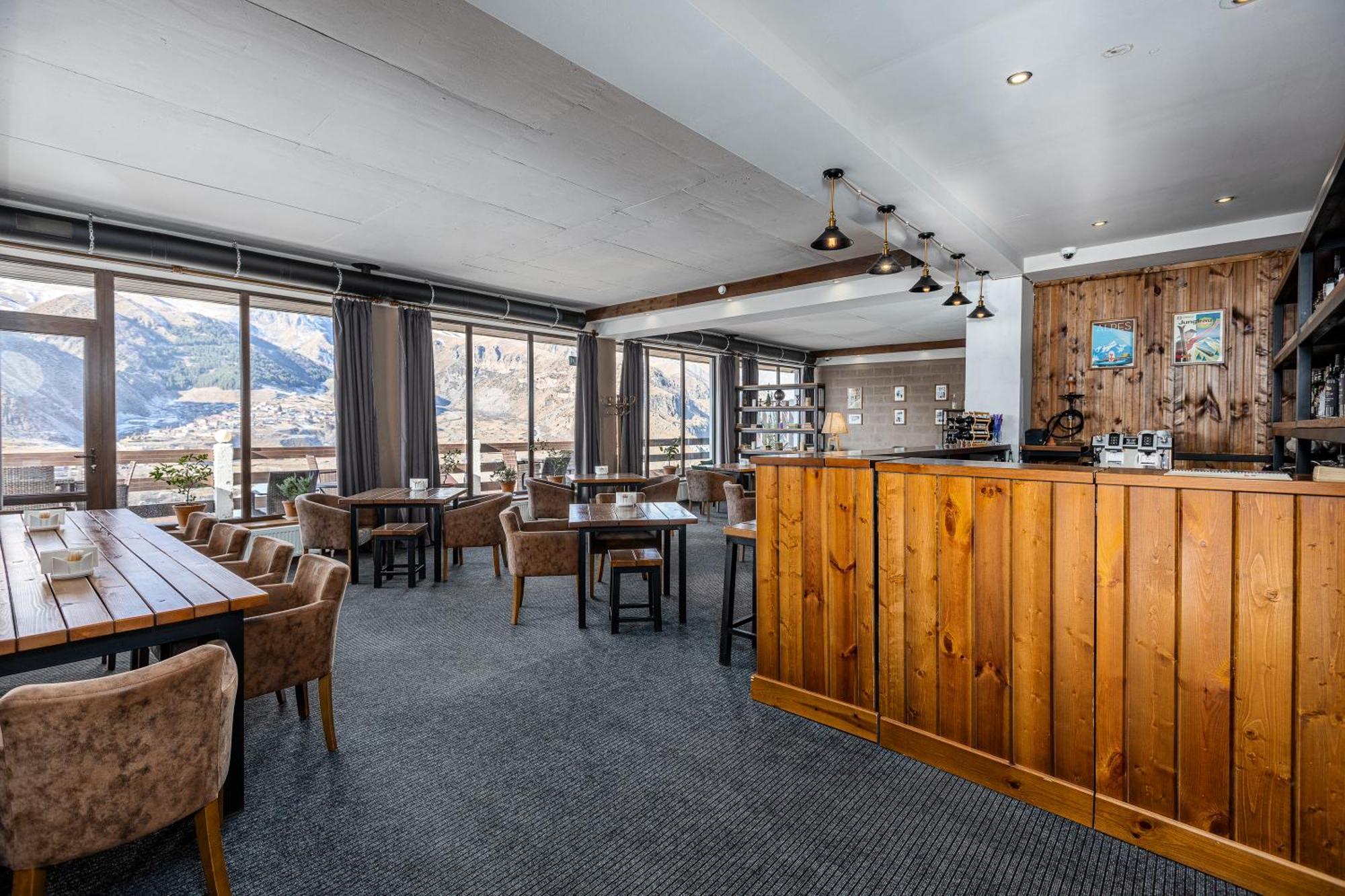 Alpine Lounge Boutique Hotel Kazbegi Luaran gambar