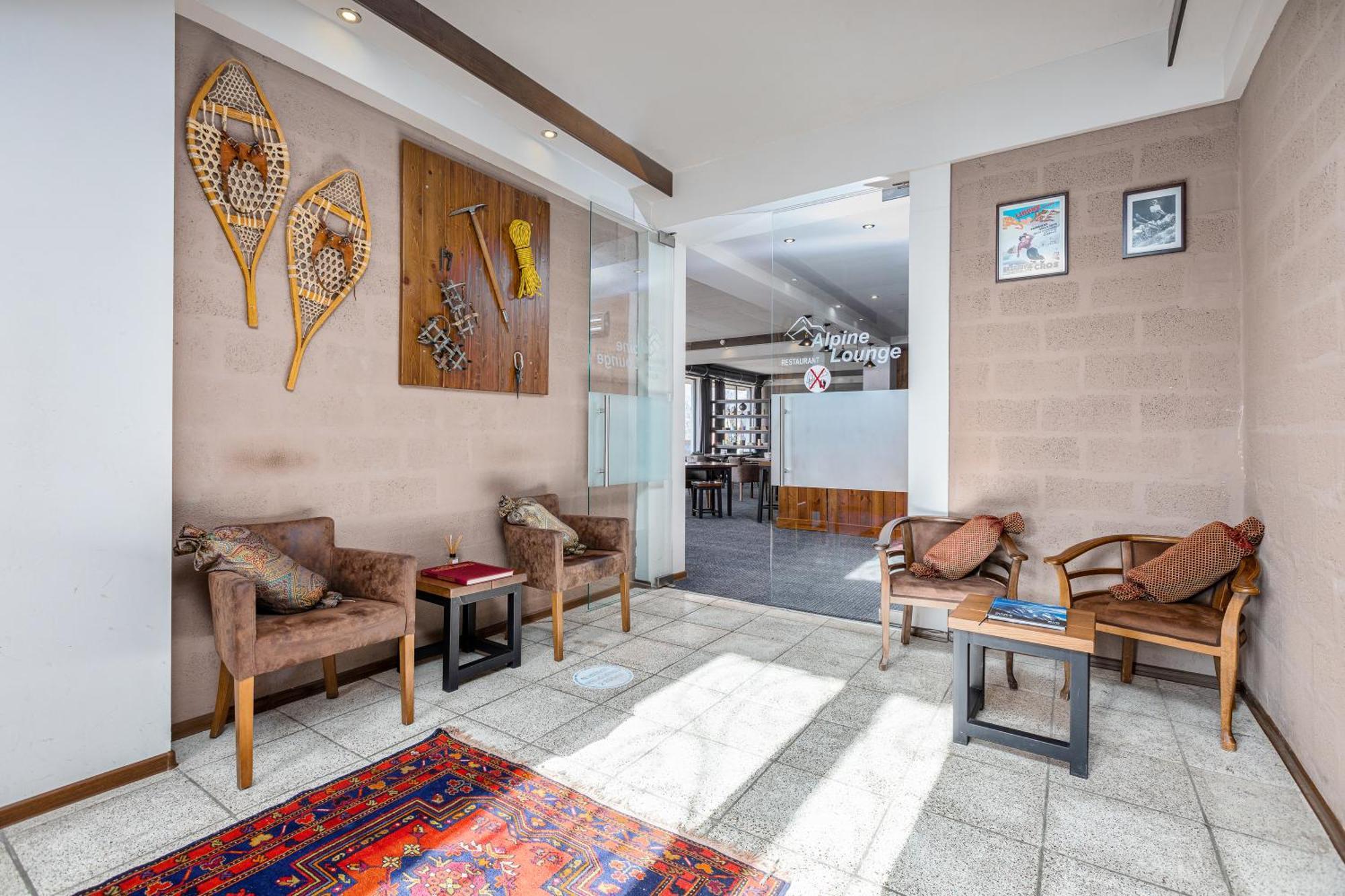 Alpine Lounge Boutique Hotel Kazbegi Luaran gambar