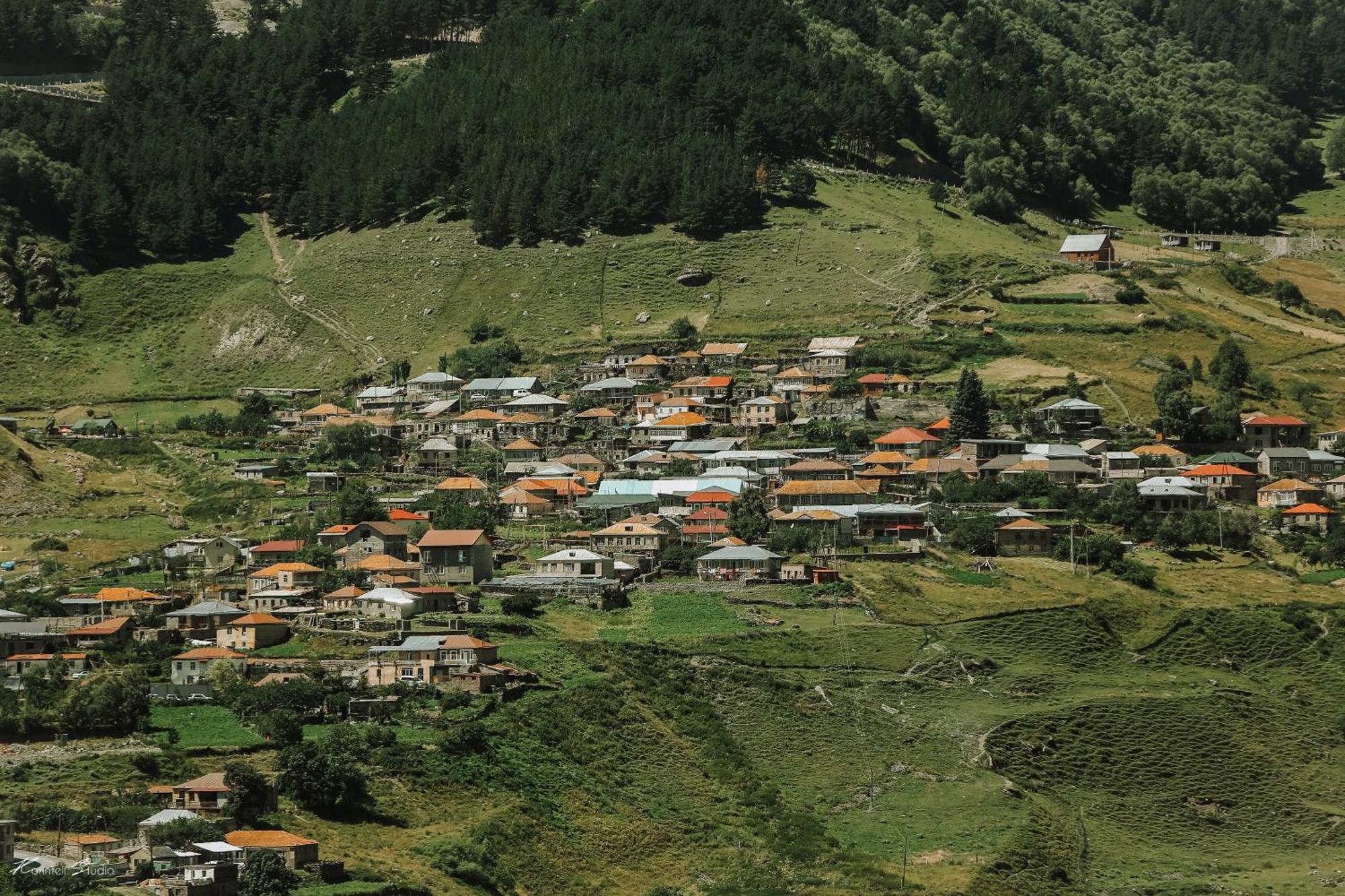 Alpine Lounge Boutique Hotel Kazbegi Luaran gambar