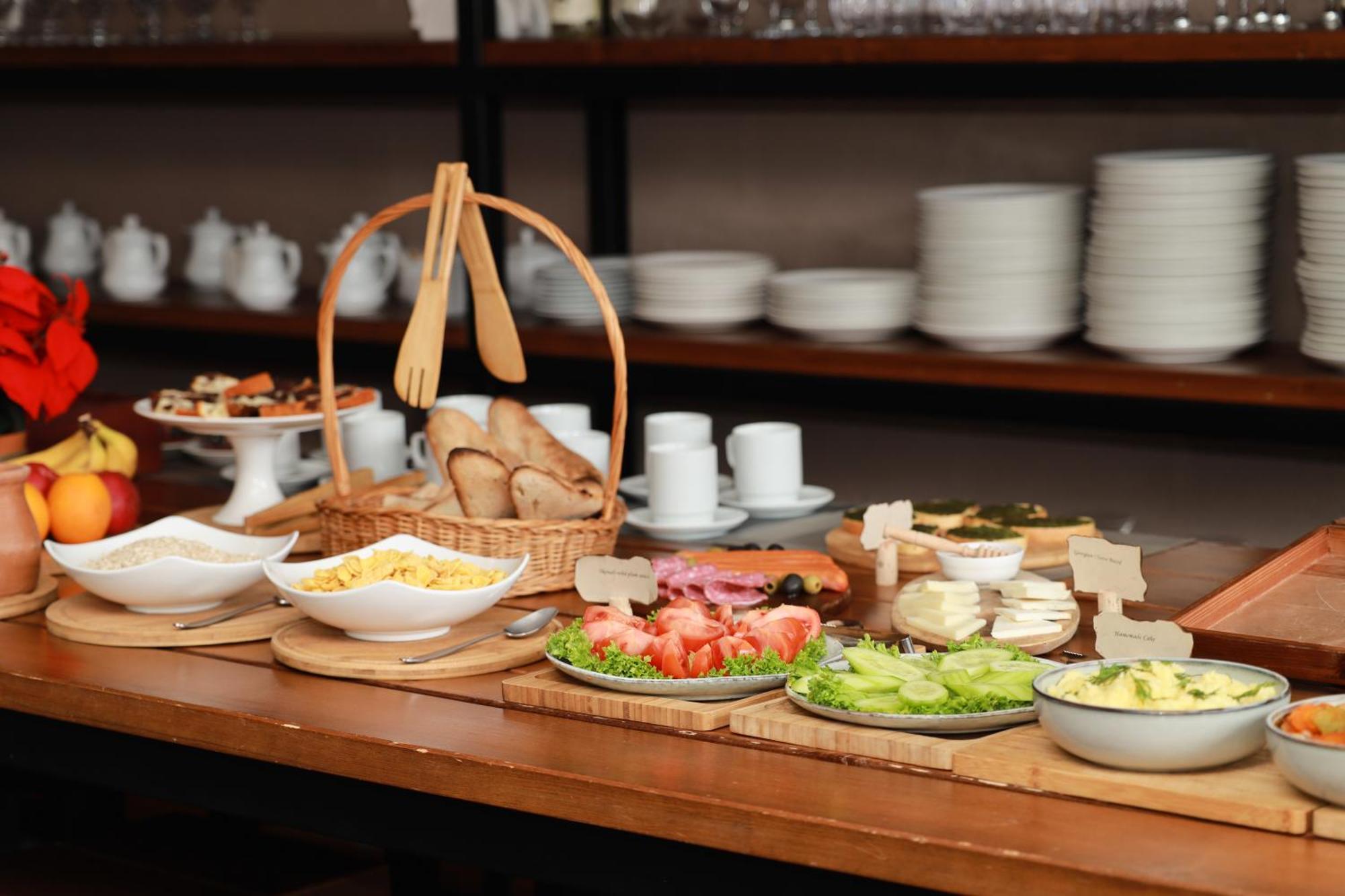 Alpine Lounge Boutique Hotel Kazbegi Luaran gambar