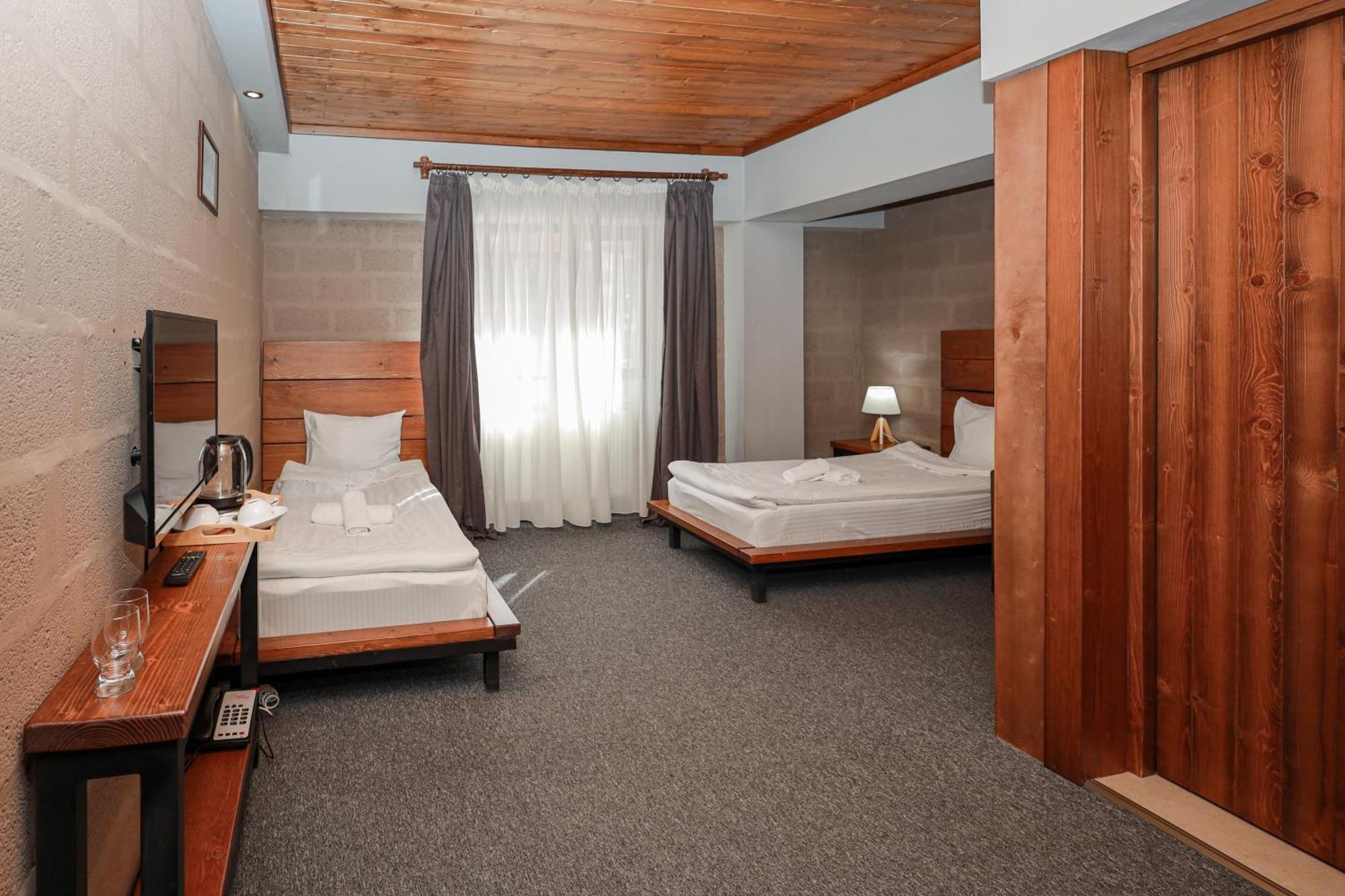 Alpine Lounge Boutique Hotel Kazbegi Luaran gambar