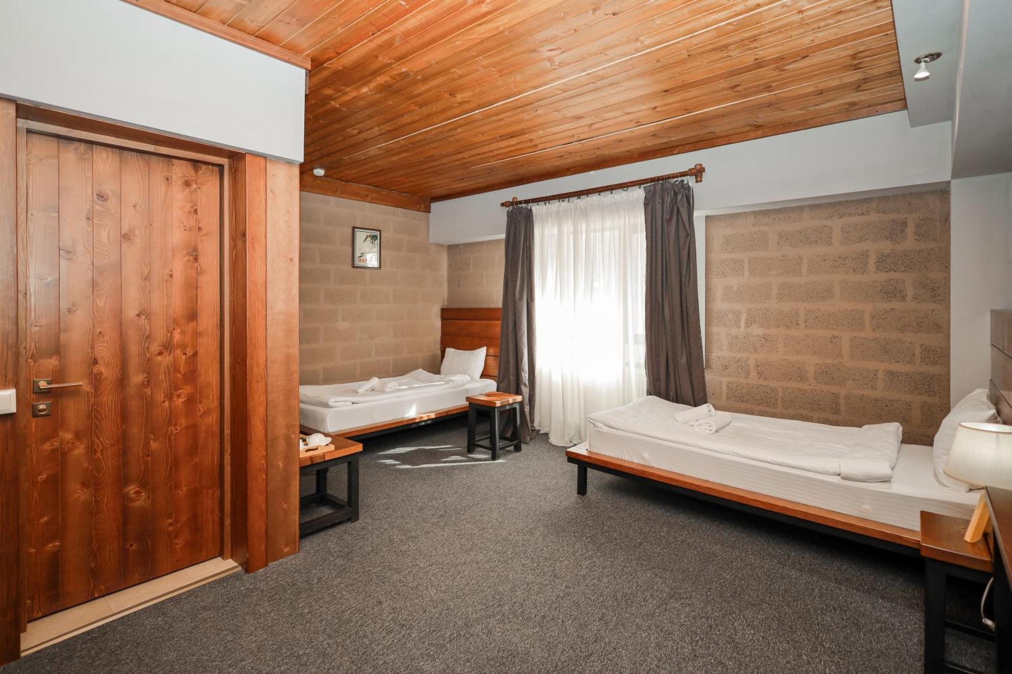 Alpine Lounge Boutique Hotel Kazbegi Luaran gambar